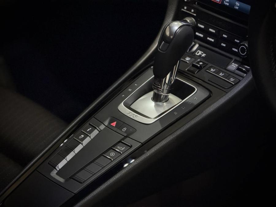 718 CAYMAN T - Image 9